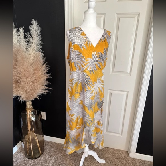 MINT VELVET Clementine Ruffle Wrap Dress
 size US 14 UK 18 - Picture 6 of 12